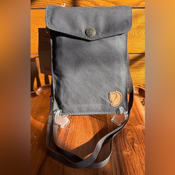 Fjallraven Pocket Bag Dark Gray Crossbody NWT - Picture 8 of 8